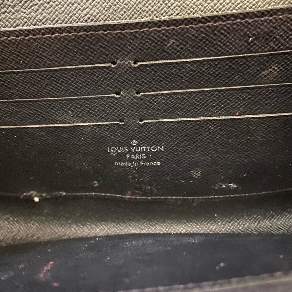 Louis Vuitton Limited Edition Kabuki Chain Wallet - Picture 10 of 16